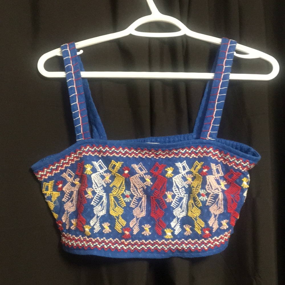 Dark blue BOHO crop top with really cute prints🪁